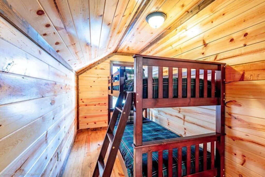 Iron Horse Lodge Sleeps 18, Games, Fire Pit, Hot Tub, Ev, More Broken Bow Eksteriør billede