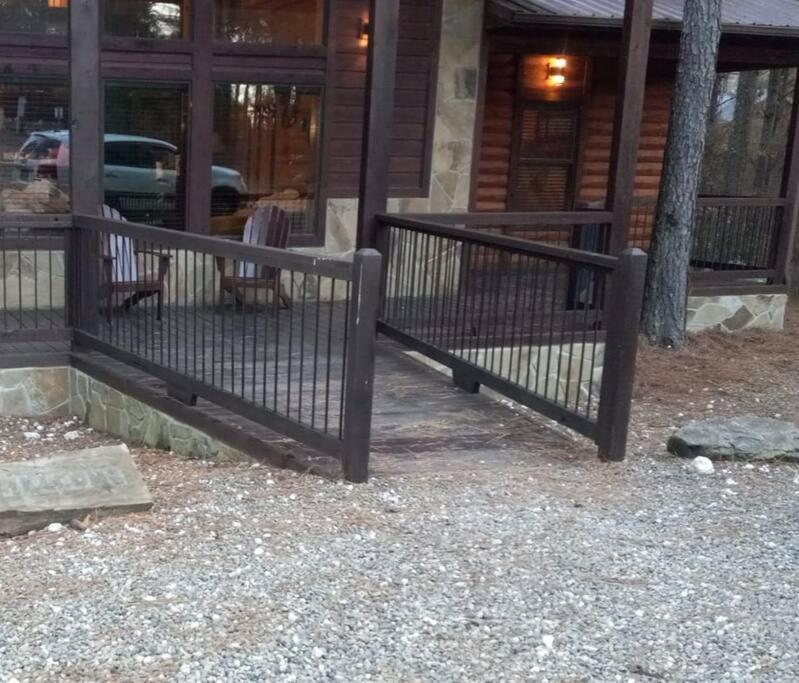 Iron Horse Lodge Sleeps 18, Games, Fire Pit, Hot Tub, Ev, More Broken Bow Eksteriør billede