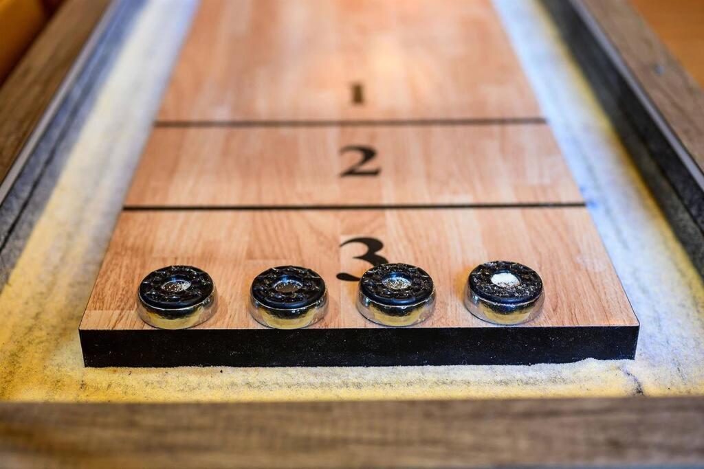 Iron Horse Lodge Sleeps 18, Games, Fire Pit, Hot Tub, Ev, More Broken Bow Eksteriør billede