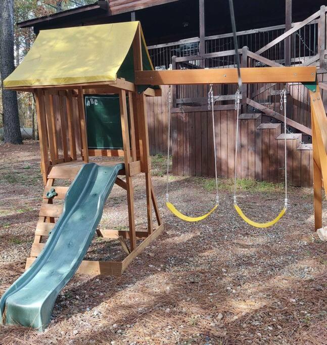 Iron Horse Lodge Sleeps 18, Games, Fire Pit, Hot Tub, Ev, More Broken Bow Eksteriør billede
